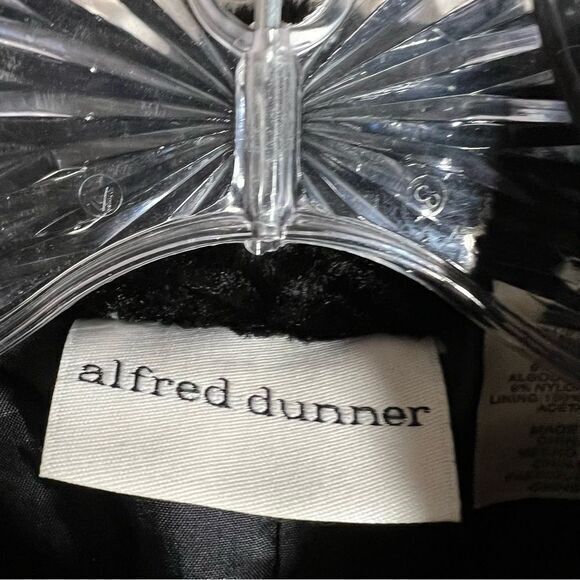 Alfred Dunner Women's Black Faux Fur Button Coat Jacket Size 10‎ - Picture 3 of 7